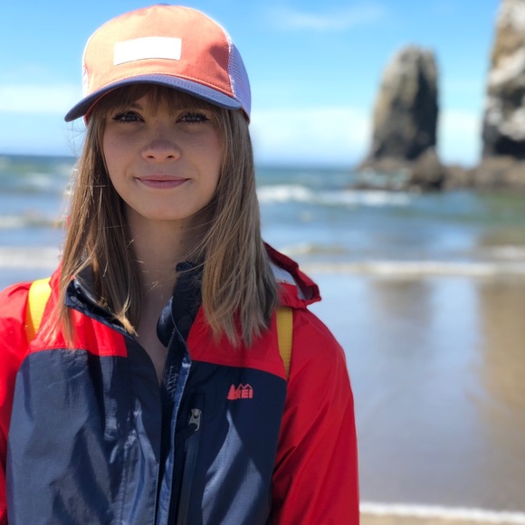 Meet your Posher, Joyce - Picture 3 of 5